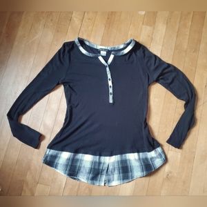 Venus Ribbed Henley Top